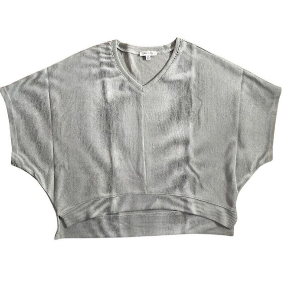 She + Sky Sage Green Sweater Size M Batwing Sleeves Oversized V Neck Women’s - Picture 1 of 11